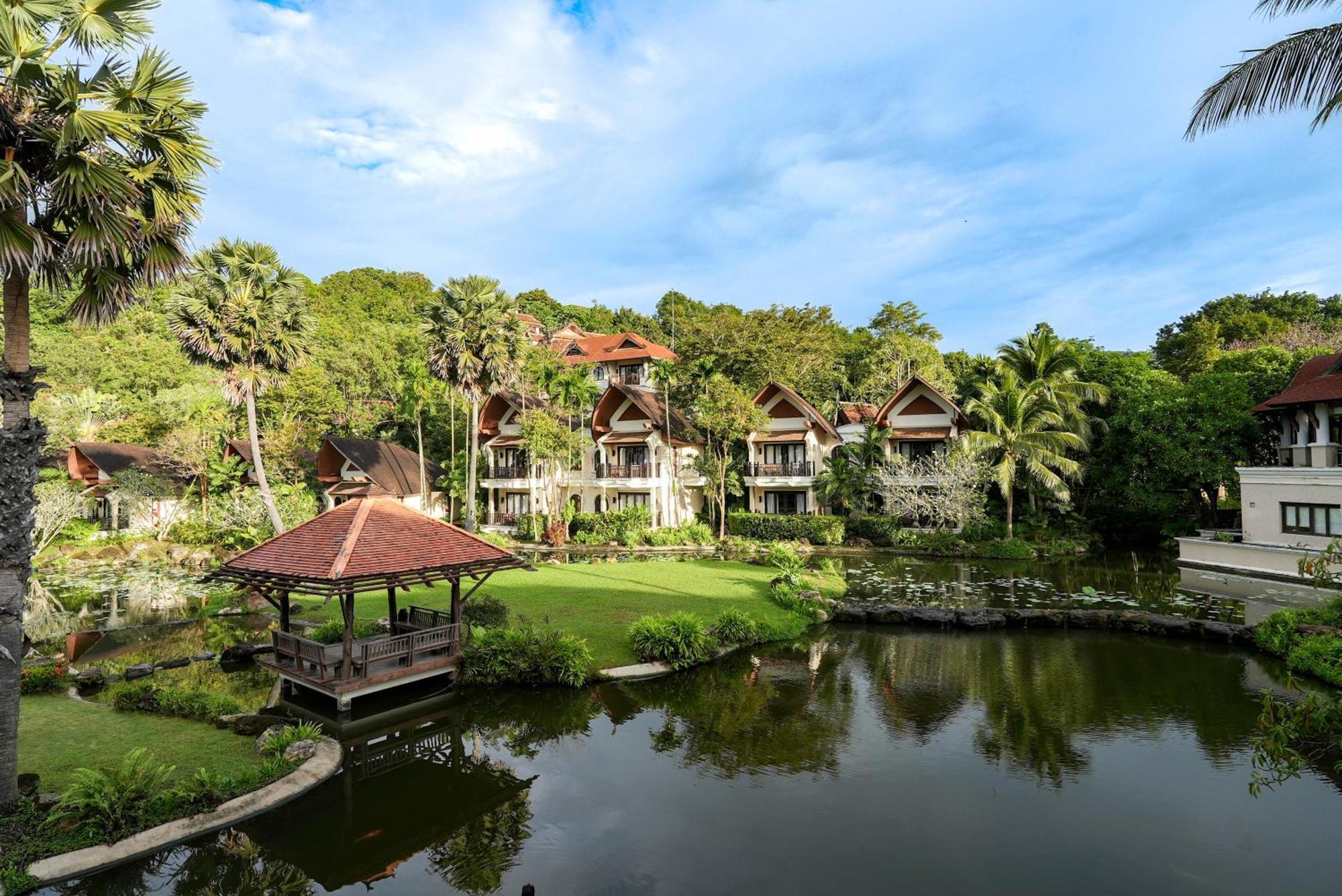 รีสอร์ท รวิวาริน แอนด์ สปา